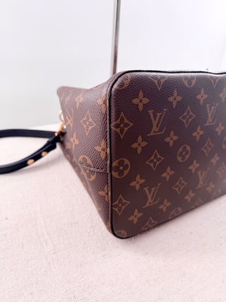 Louis Vuitton neonoe MM bucket bag monogram with adjustable strap
