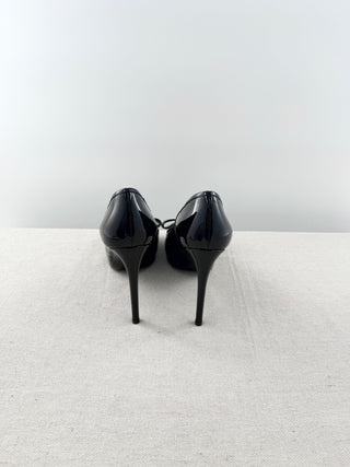 Louis Vuitton patent leather platform peep toe pumps with bow, 37