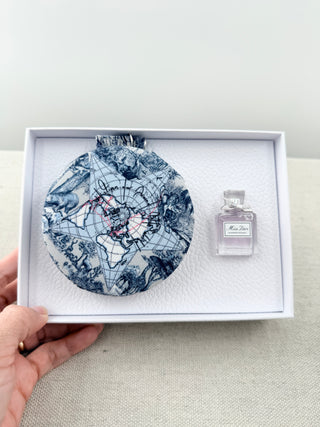Dior around the world travel jewlery case and miss dior blookming boutique mini parfume set