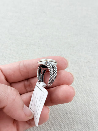 David Yurman albion ring sterling silver, diamonds and garnet stone, 7