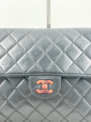 CHANEL vintage jumbo lambskin bag with tortoise shell single flap
