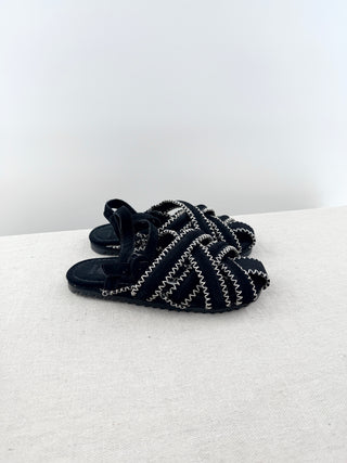 Farm Rio black suede zig zag sandlas, 6