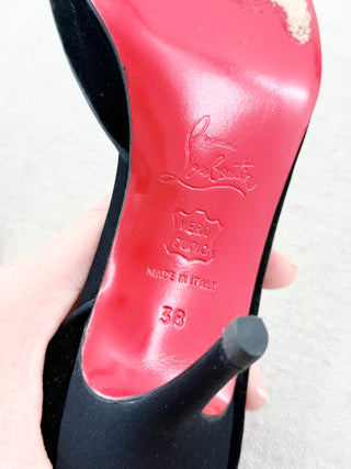 Christian Louboutin mid heel pointy velvet pumps, 38
