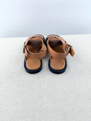 Everlane flat leather sandals, 7