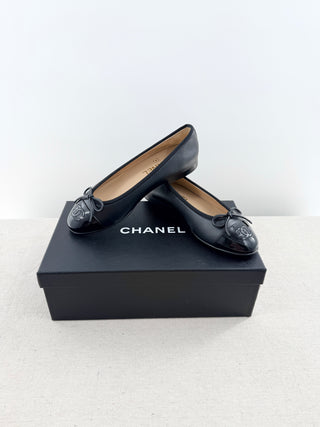 Chanel leather ballet flats, 36