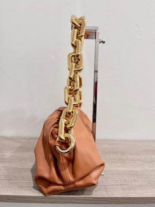 Bottega Veneta chunky chain pouch leather bag