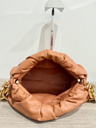 Bottega Veneta chunky chain pouch leather bag