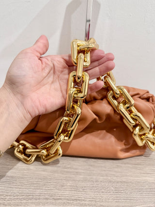 Bottega Veneta chunky chain pouch leather bag
