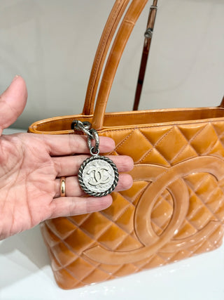 Chanel CC logo quilted patent leather top handle bag