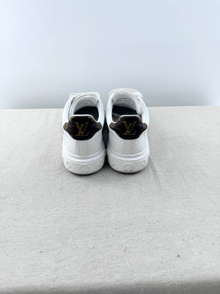 Louis Vuitton time out leather sneaker, 39