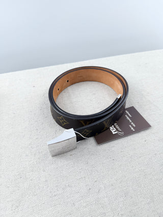 Louis Vuitton monogram belt with silver buckle, 80/32