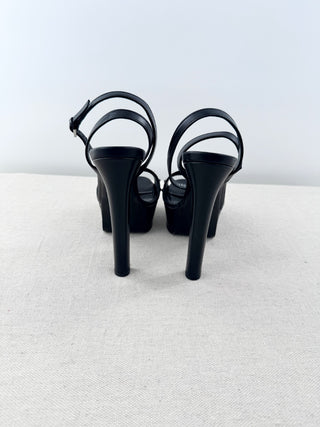 Gucci leather platform studded sandals, 36.5