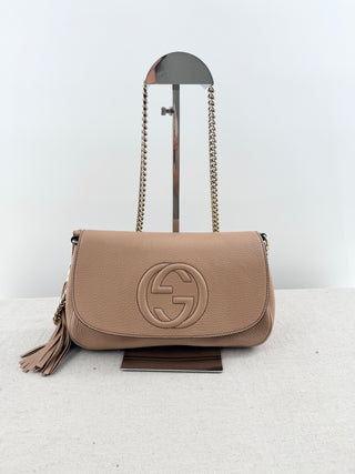 Gucci soho flap leather cross body bag with chain strap