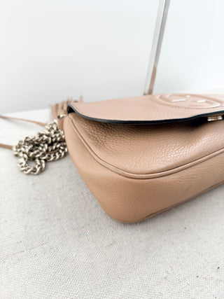 Gucci soho flap leather cross body bag with chain strap