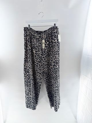 Anthropologie wide leg linen leopard pants, L