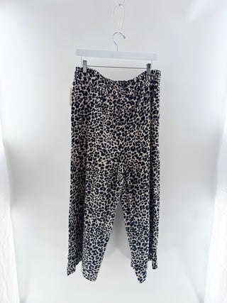 Anthropologie wide leg linen leopard pants, L