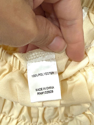 More to come Sets pale yellow, M