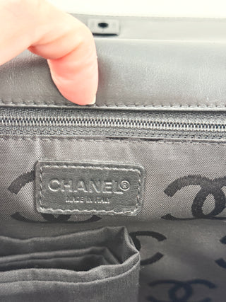 Chanel vintage leather flap shoulder bag "so black"