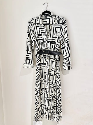 Zara white and black pattern midi shirt dress, M