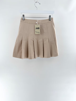Lacoste chic skirt features structured box pleats that create an A-line silhouette in smooth cotton fabric, 34