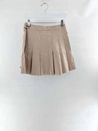 Lacoste chic skirt features structured box pleats that create an A-line silhouette in smooth cotton fabric, 34
