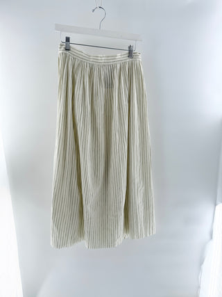 Alexis midi skirt in lightweight linen fabric featuring high-rise waistband with delicate gathering, M