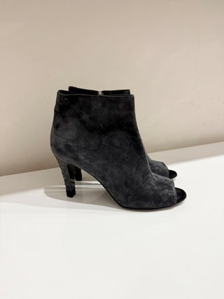 Chanel Interlocking CC Logo Suede Ankle Booties Gray/Black Women's Size EU 41