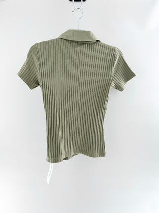 Vince short-sleeve sweater knit from soft ribbed fabric featuring relaxed polo collar and open V-neckline, XXS