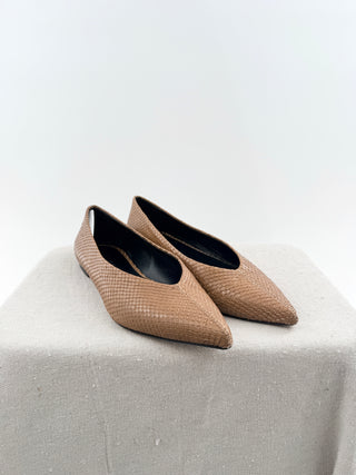 M. Gemi textured leather pointy toe flats, 37.5