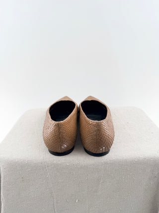 M. Gemi textured leather pointy toe flats, 37.5