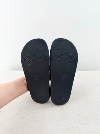 NWT Gucci Pursuit GG Logo Rubber Slip On Slides Sandals Black Women's Size US 6