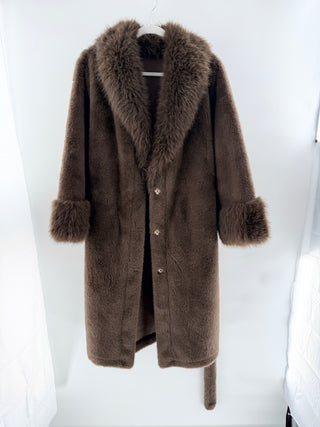 mar&co faux leather trench coat designed with dramatic faux fur shawl collar and matching cuff detailing, M/L