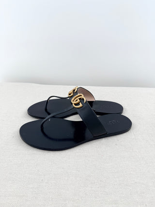 Gucci leather GG thong sandals, 39.5