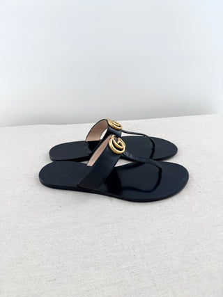 Gucci leather GG thong sandals, 39.5