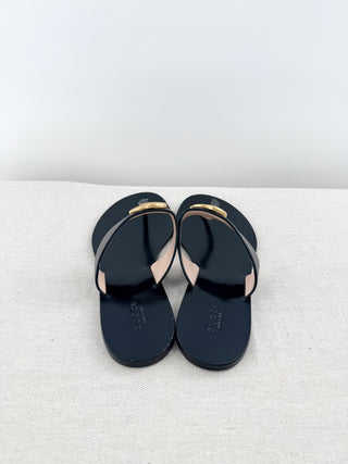 Gucci leather GG thong sandals, 39.5
