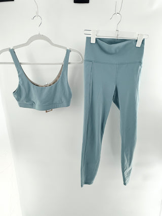 Vuori matching set leggings and bra, S