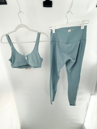Vuori matching set leggings and bra, S
