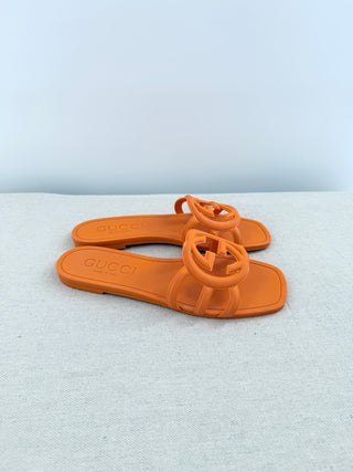 Gucci rubber interlocking slides, 9
