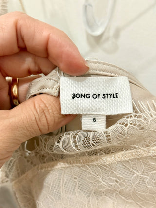 Song of Style pearl chain strap lace trim maxi dress, S