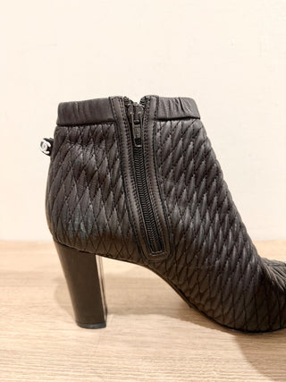 Chanel Leather Block Heel Cap Toe Quilted Ankle Booties Black Women's Size EU 40
