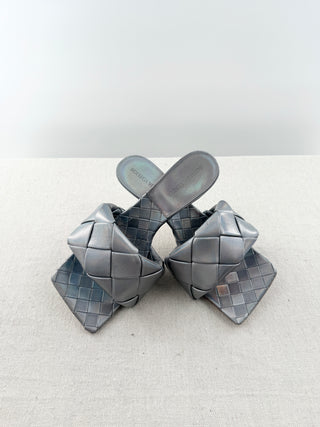 Bottega Veneta intreciatto leather heel sandals iridescent, 40