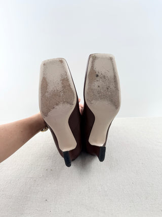 Fendi leather booties F freedom square toe and zipper, 40.5