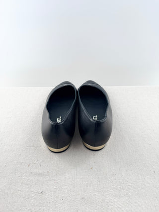 Chanel leather cap toe CC flats, 41