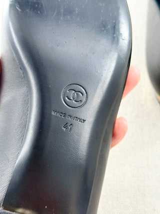 Chanel leather cap toe CC flats, 41