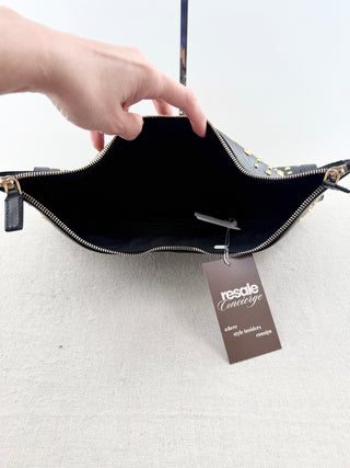 Alexander McQueen de manta clutch bag leather with studs