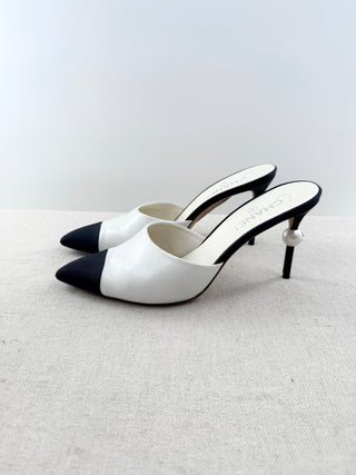 Chanel pointy mule with heel pearl detail leather and satin, 41.5
