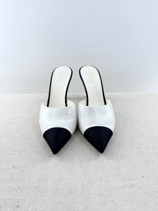 Chanel pointy mule with heel pearl detail leather and satin, 41.5