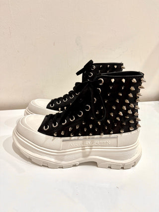 Alexander McQueen Tread Slick Leather Lace-Up Chunky Boots Black/White EU 39.5