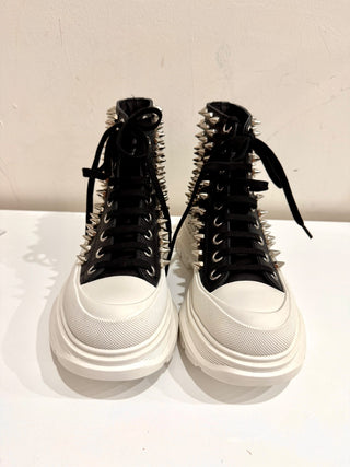 Alexander McQueen Tread Slick Leather Lace-Up Chunky Boots Black/White EU 39.5