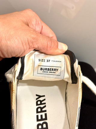 check sneakers, 37